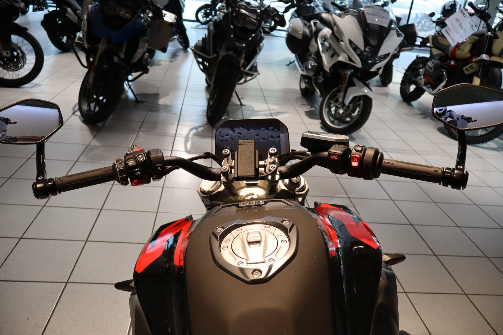 Fahrzeugabbildung BMW R 1300 R