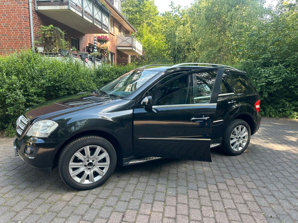 Mercedes-Benz ML 320