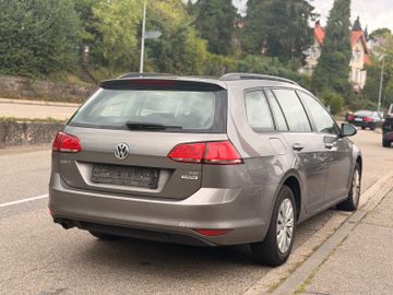 Volkswagen Golf - 8