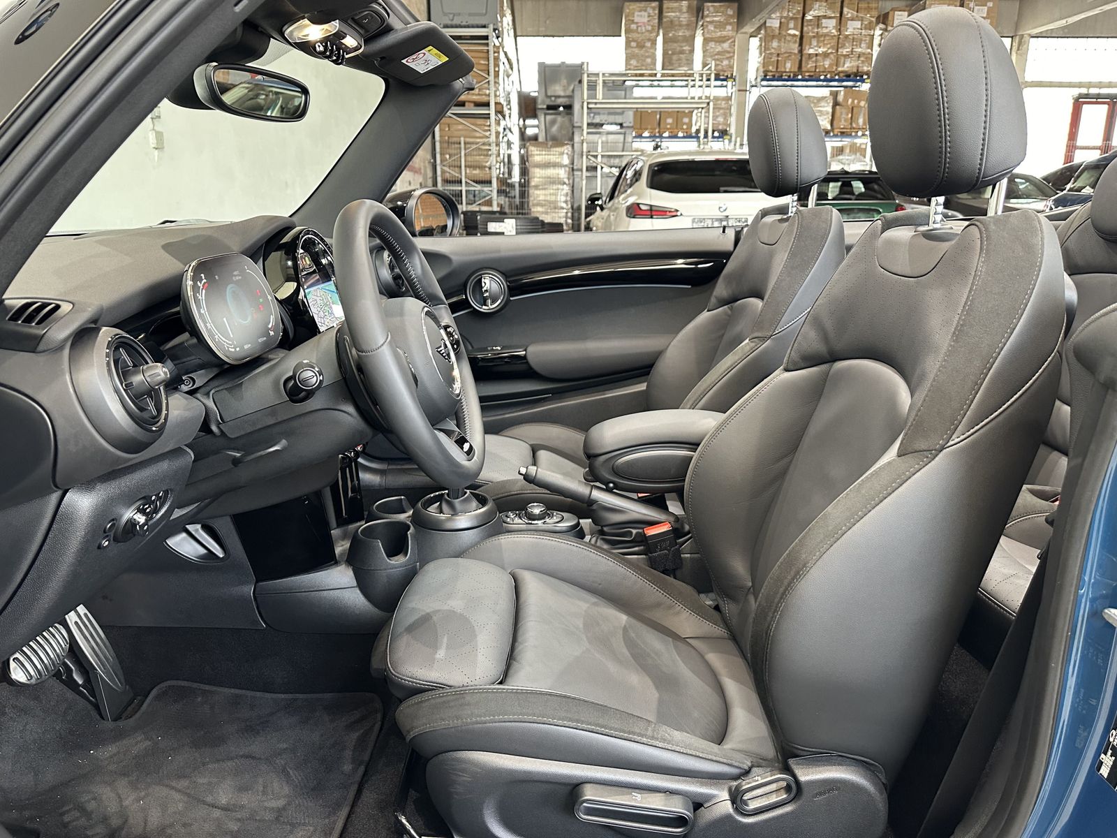 Fahrzeugabbildung MINI Cooper S Aerodynamic Kit Driving Assistant