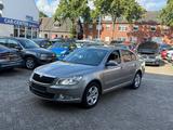 Skoda Octavia Lim. Elegance*DSG*1HAND*NUR 54 TKM*** - gebrauchte Skoda Octavia aus dem Jahr 2011