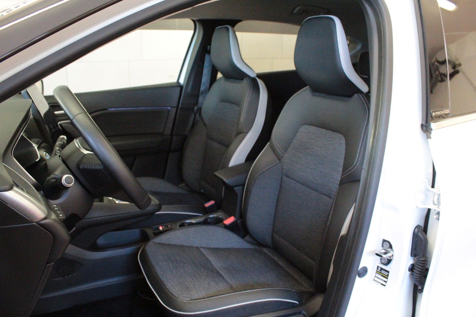 Fahrzeugabbildung Renault Captur E-Tech Plug-in 160  Plug in Hybrid