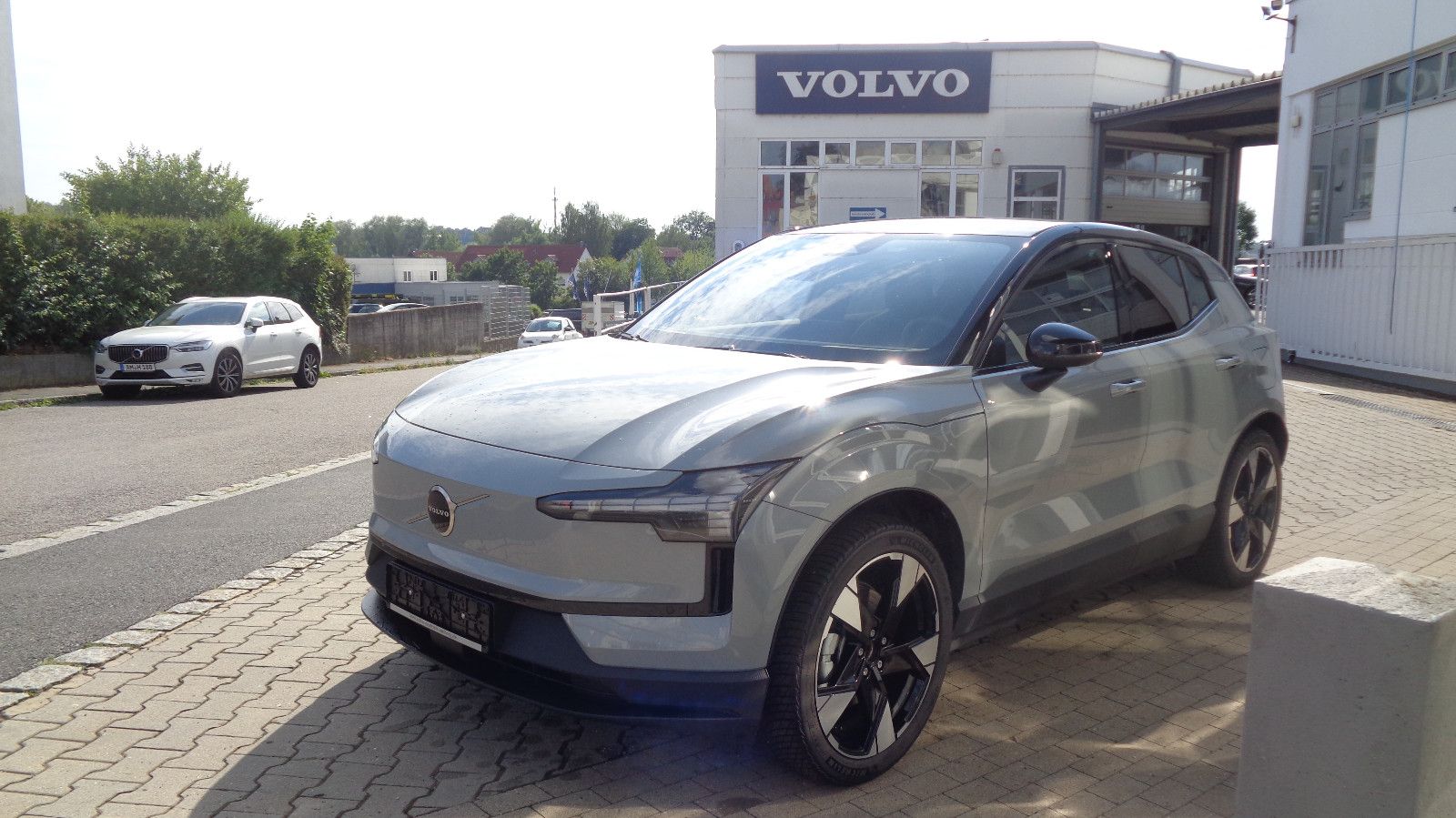 Volvo EX30 P5 Plus Pure Electric*KEINE FRACHTKOSTEN