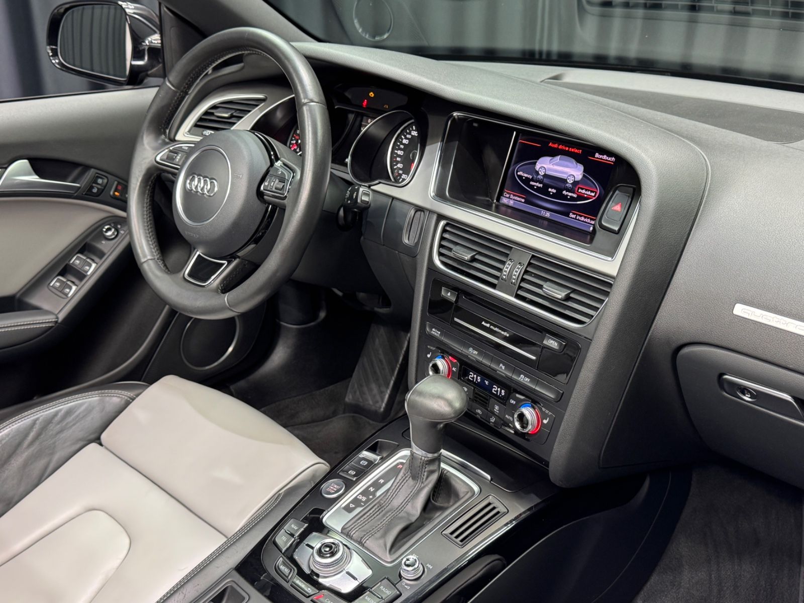 Fahrzeugabbildung Audi A5 Cabriolet 3.0 TDI quattro|3xS-LINE|S-TRONIC|