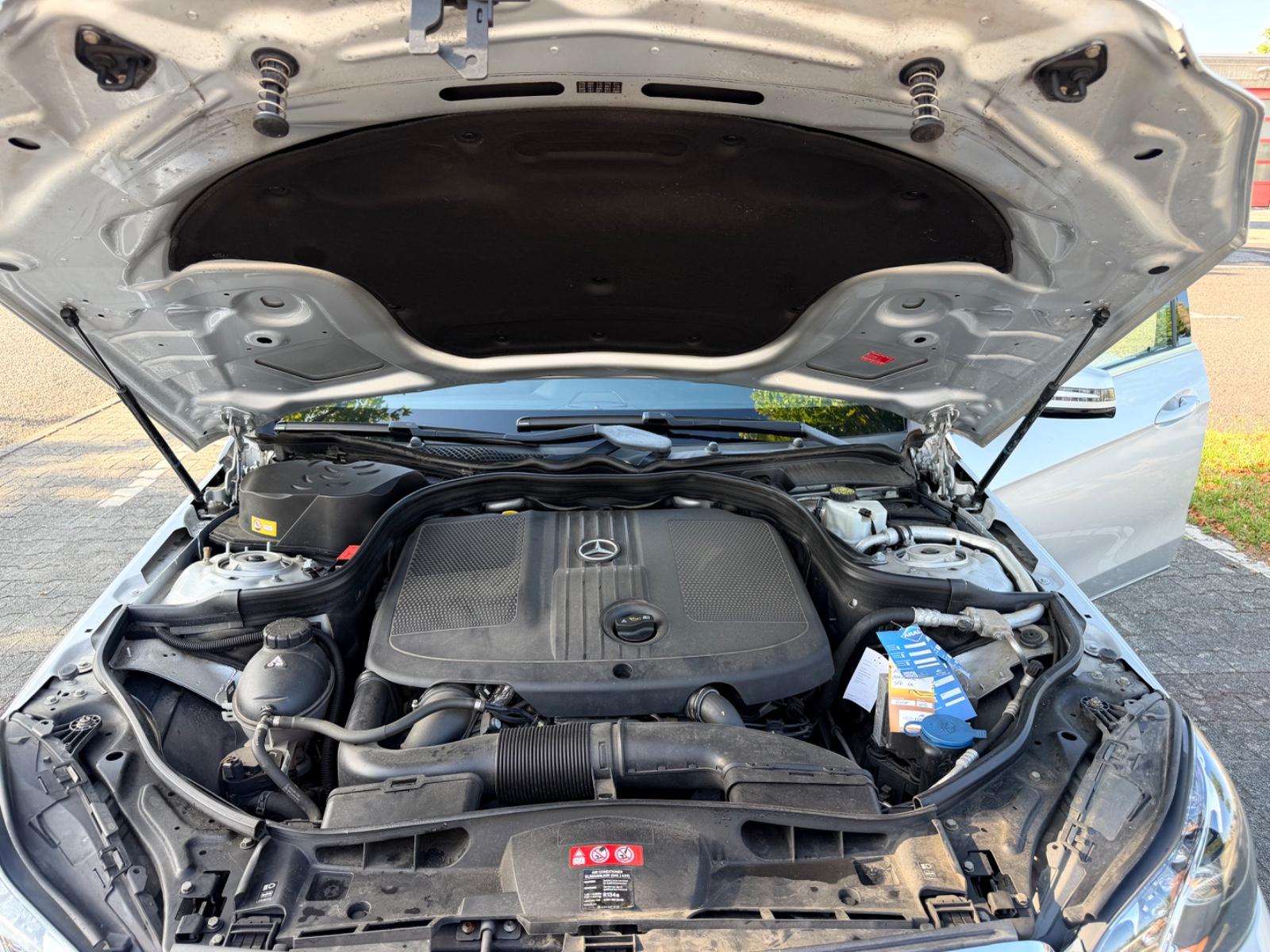 Mercedes-Benz E 220 BlueTEC T Automatik