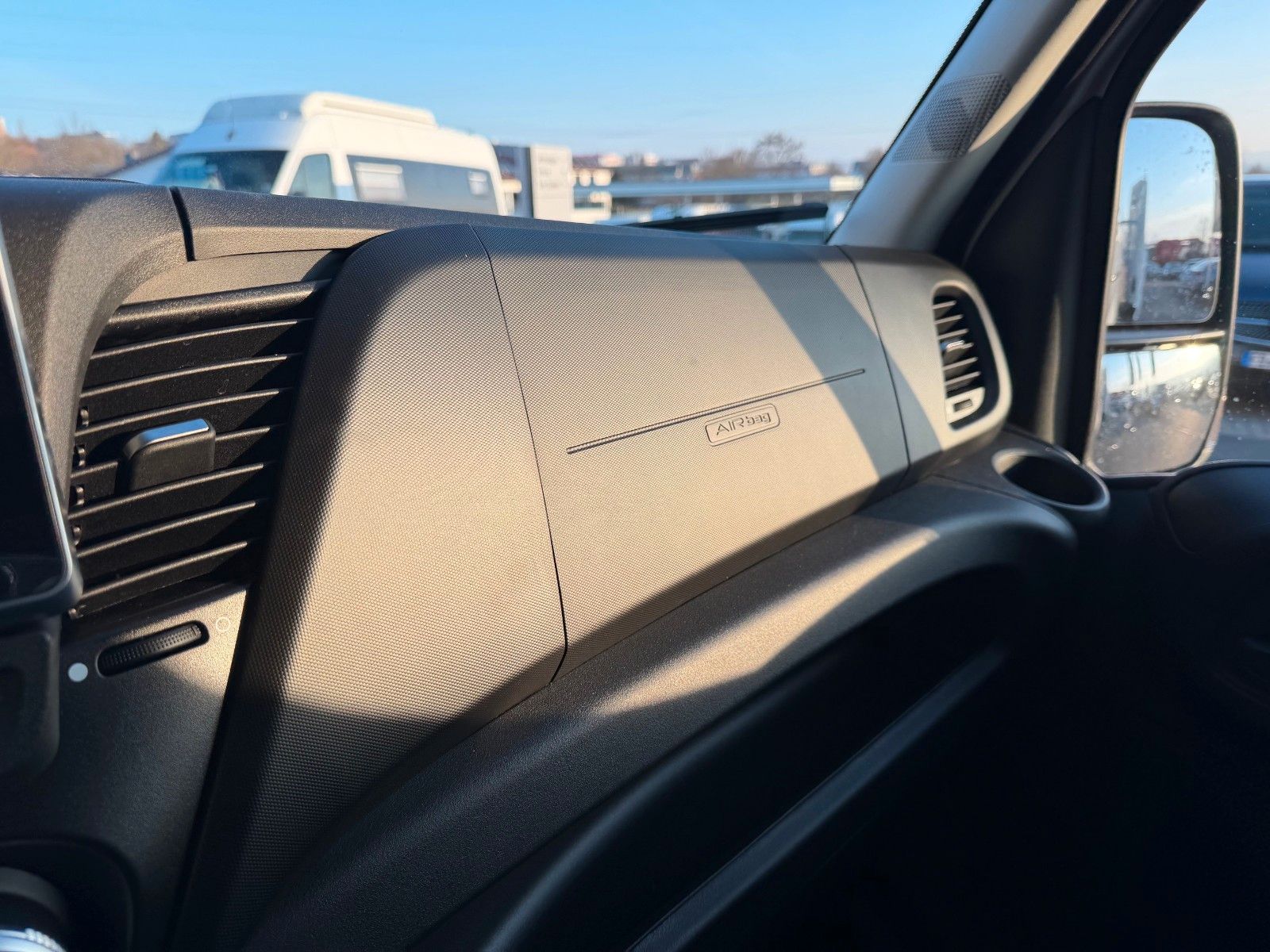 Fahrzeugabbildung Iveco Daily 35S18 HA8 *R4.100mm*Automatik*Kamera*ACC*