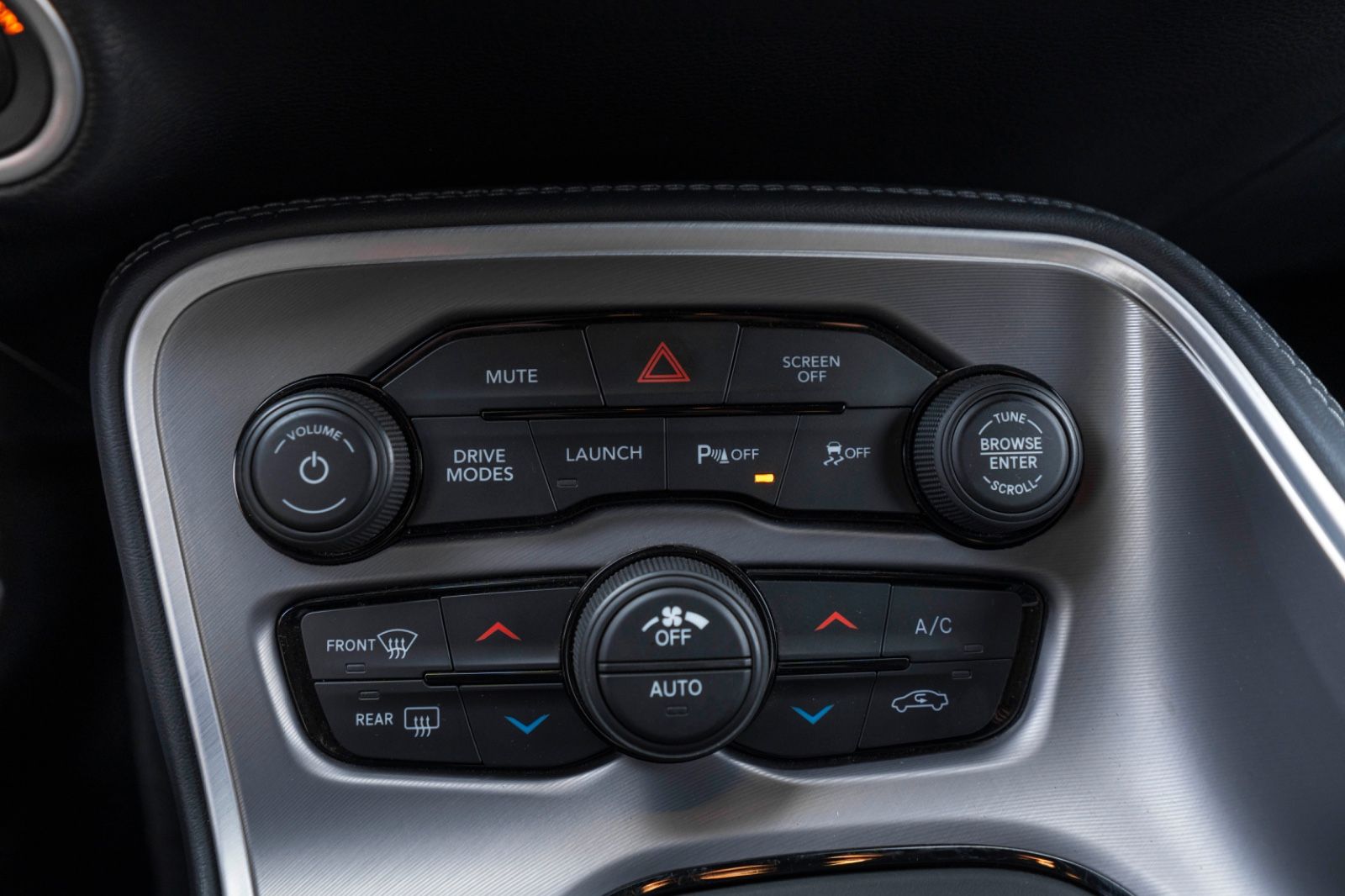 Fahrzeugabbildung Dodge Challenger 6,4L SCAT PACK ALPINE CARPLAY KAM