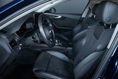 AUDI A4 Avant 45 TDI quattro Advanced*STHZ*HUD*AHK*17