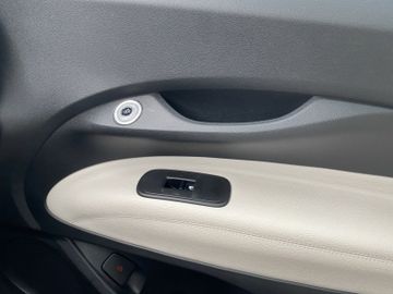 Fiat 500e 42kw La Prima *KeyLess*LED* *Navi*Pano*SHZ*