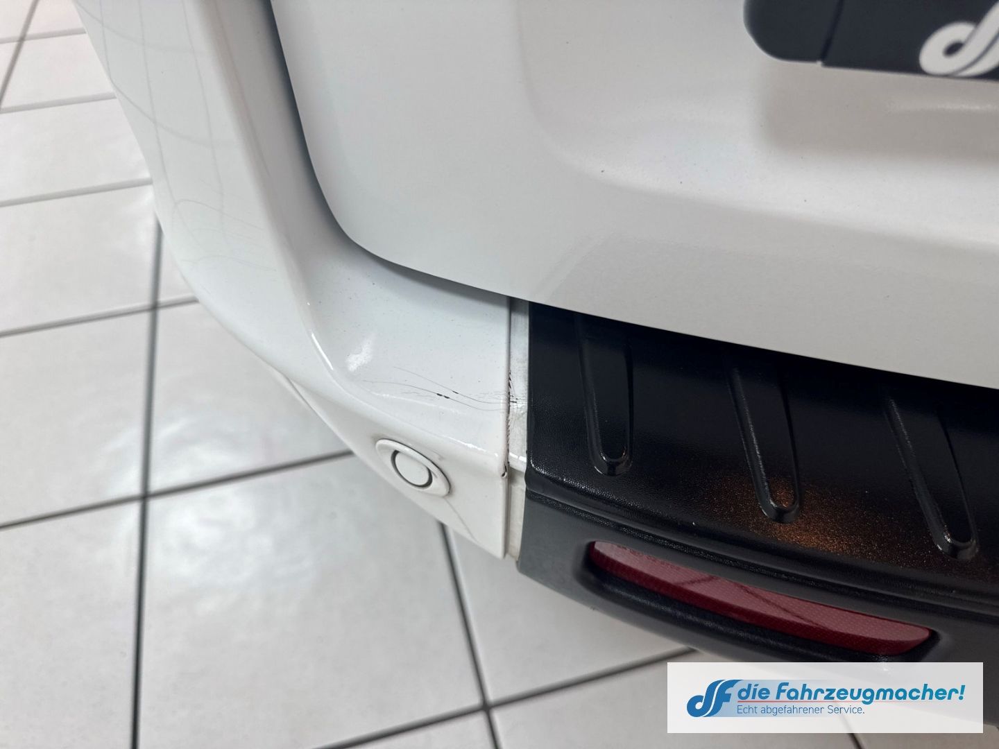 Fahrzeugabbildung Ford Transit Custom Tourneo 320 L2 Trend 2.0 TDCi  Dy