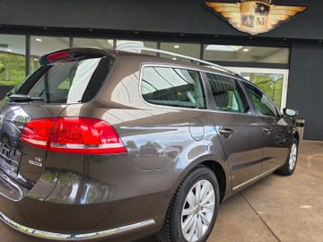 Volkswagen Passat Variant - 11