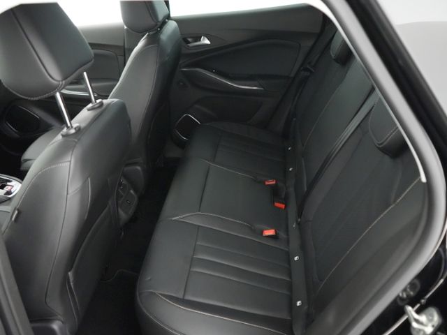 Grandland X ULTIMATE 4X4 PHEV AT+LED LICHT+NAVI+