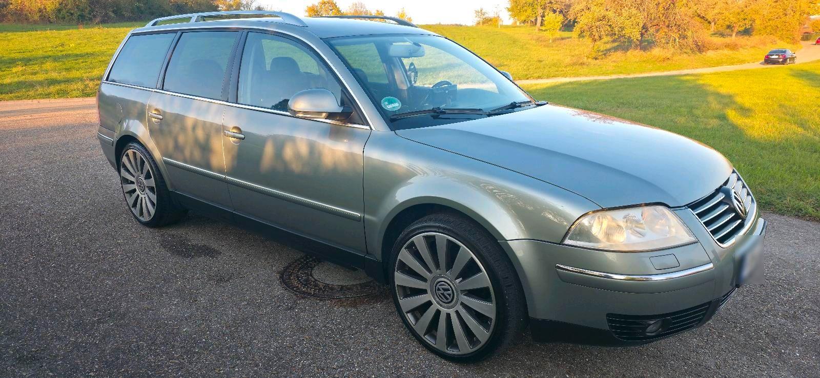 Volkswagen Passat 2004 — interior