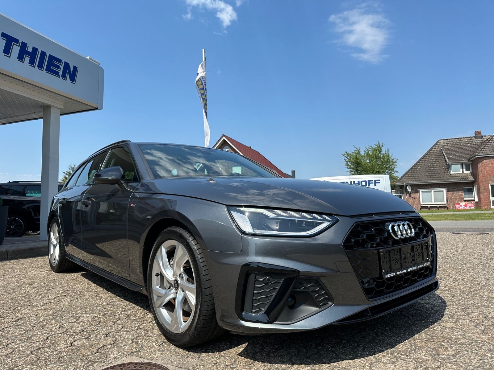 Fahrzeugabbildung Audi A4 Avant 40 TDI S line S-Tron Pano/Navi/GRA/LED