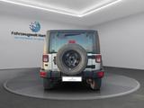 Jeep Wrangler Unlimited Sport *Höherlegung* - Jeep Wrangler mit Diesel-Antrieb: Sport