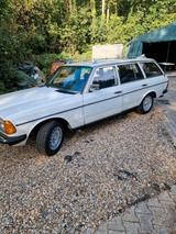 Mercedes-Benz Oldtimer Mercedes Benz 230TE - Mercedes-Benz 230: Kombi