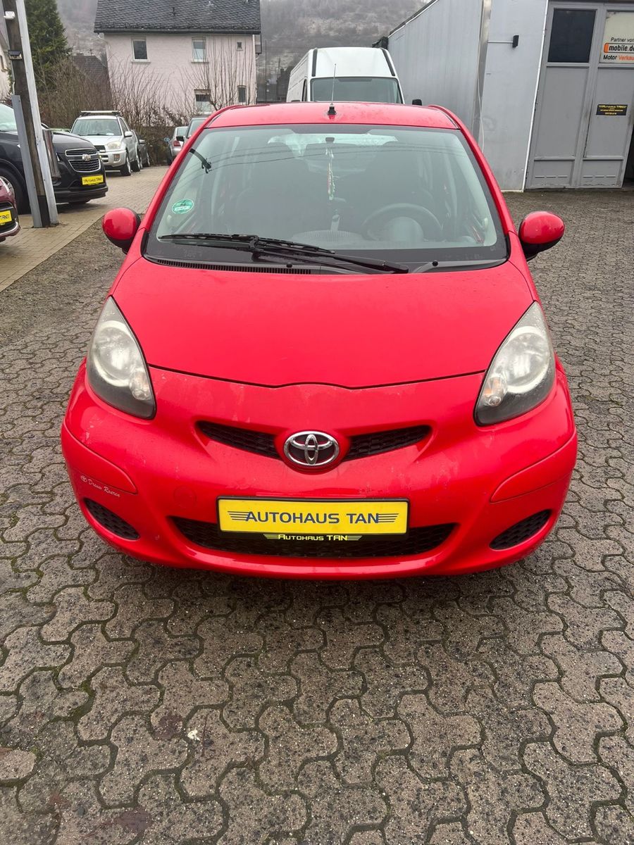 Fahrzeugabbildung Toyota Aygo AYGO