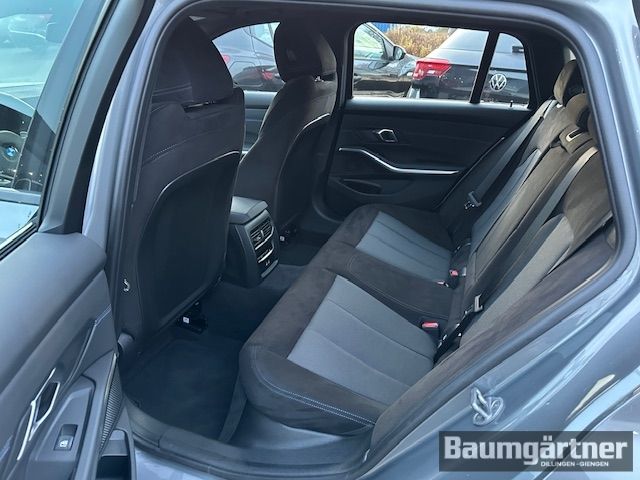 Fahrzeugabbildung BMW 330 i xDrive M-Sport Touring Kamera/ACC/Sitzh.