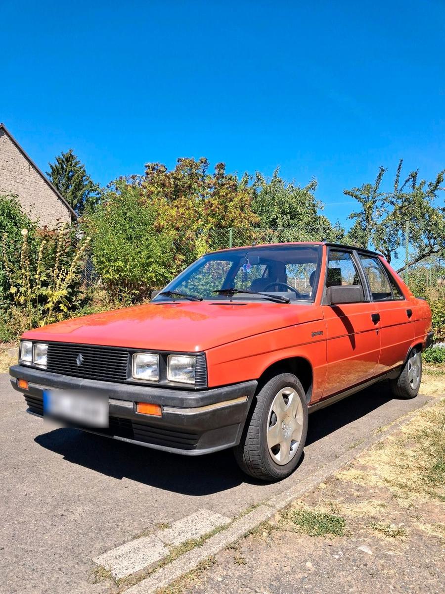 Renault R 9
