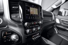 DODGE RAM 1500 Limited CrewCab 5.7l V8 - Unfallfrei