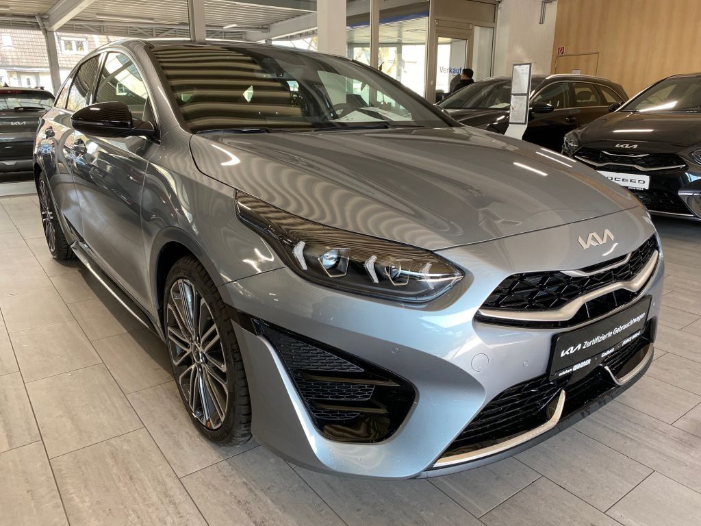 Kia pro cee'd / ProCeed