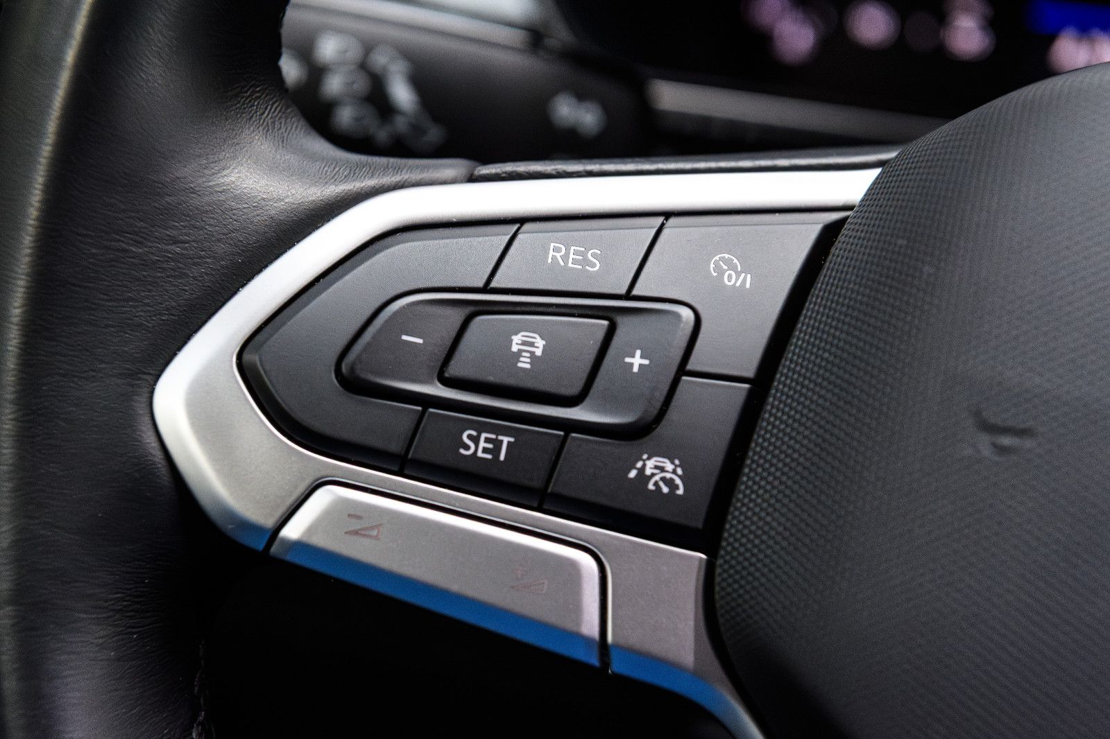 Fahrzeugabbildung Volkswagen T-Cross 1.0 TSI Goal +NAVI +LED