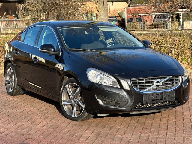 Volvo S60  Lim.D5.  NAVI/SHZ/PDC/XENON