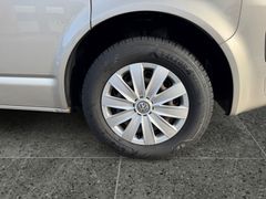 Fahrzeugabbildung Volkswagen T5 Caravelle Comfortline Tempom. Navi Ahk Klima