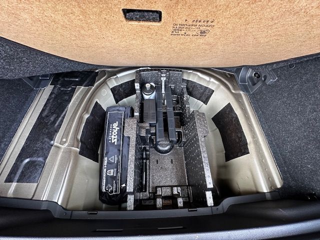 Kamiq Style 1,0TSI DSG 110PS CARPLAY, BFS,V-LED