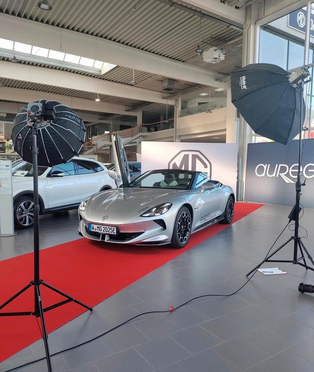 showroom-image-bottom