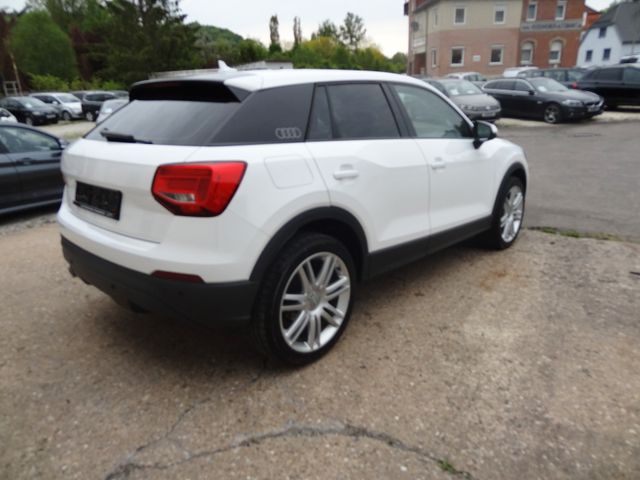 Fahrzeugabbildung Audi Q2/Super-Optik/Navi/Euro6/2.Hd/Alu/PDC/Garantie/