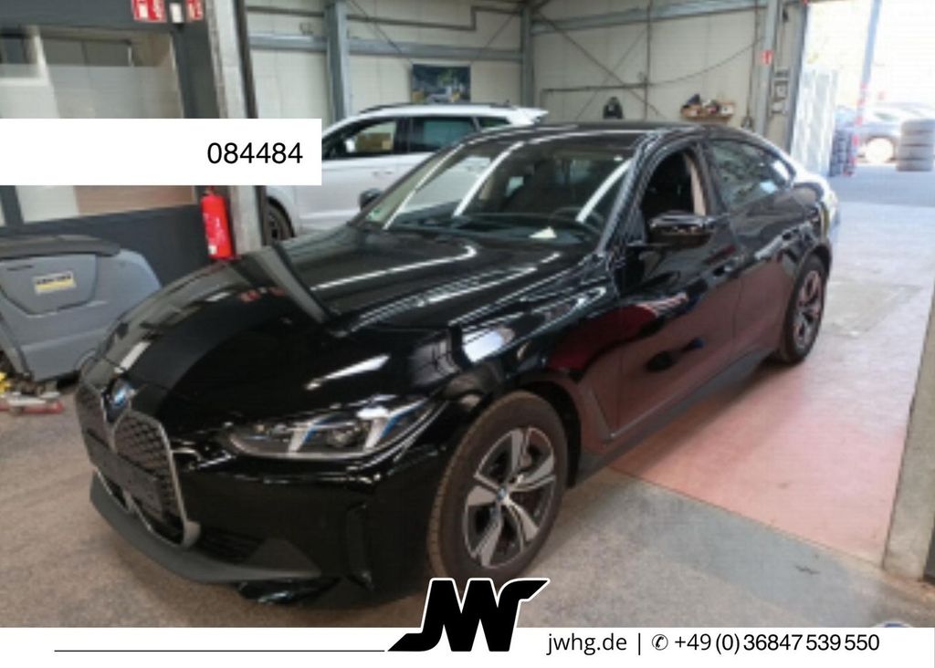 Image of BMW i4