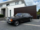 Mercedes-Benz 200D 1981 in Top Zustand! - Mercedes-Benz Diesel Gebrauchtwagen aus dem Jahr 1981