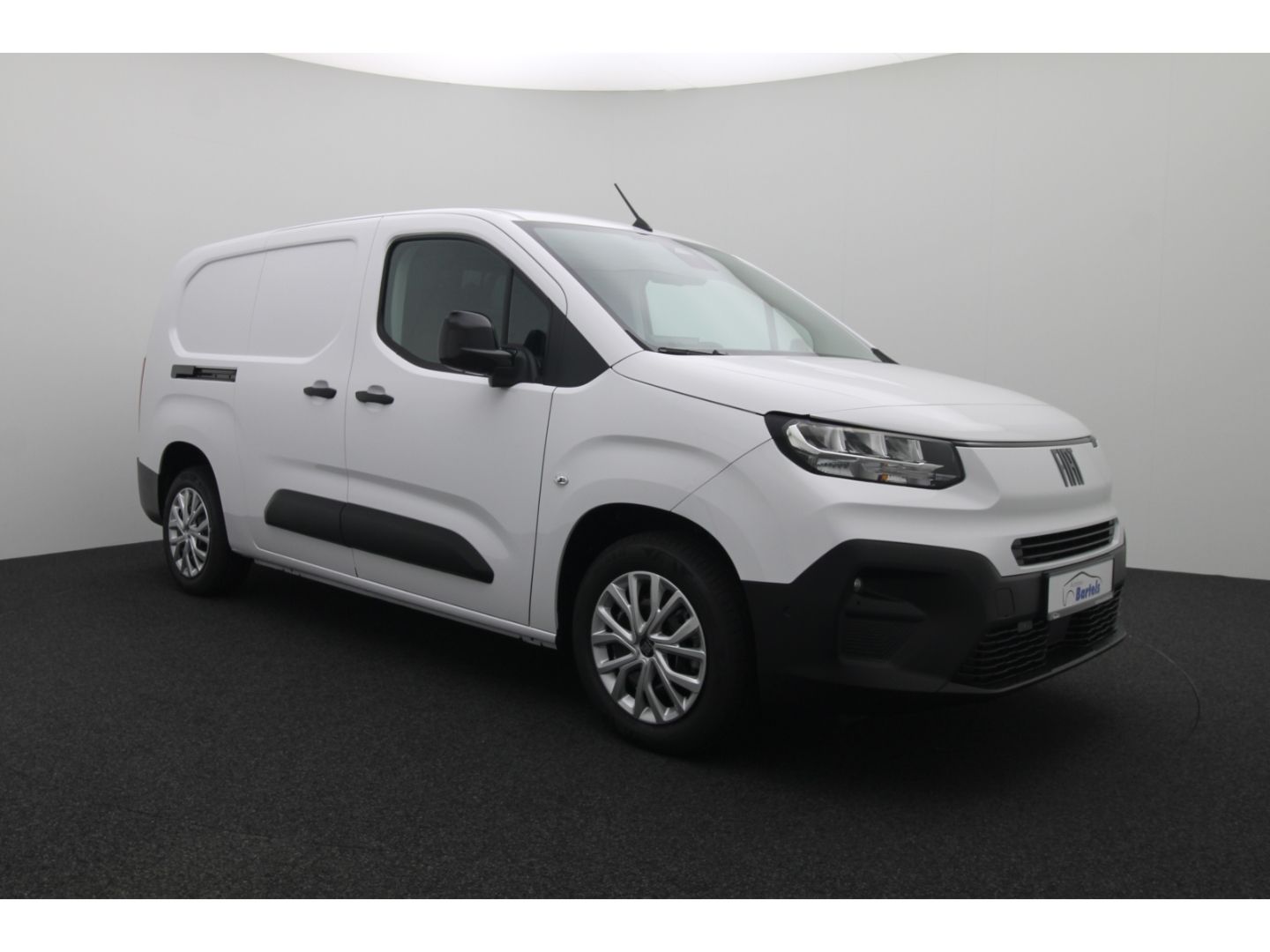 Fahrzeugabbildung Fiat  E- Doblò Kastenwagen XL 100 kW