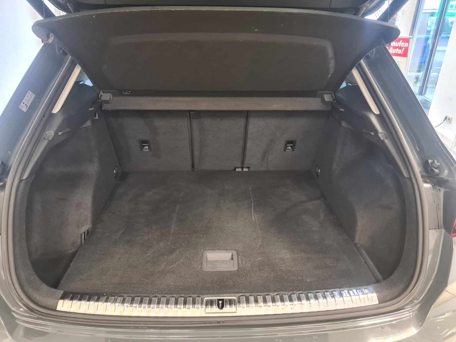 Fahrzeugabbildung Audi Q3 35 TFSI advanced / LED / AHK / KAMERA