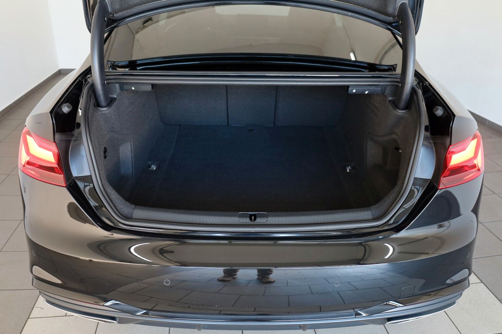 Fahrzeugabbildung Audi A5 45 TFSI Coupe quattro S line Competition Matr