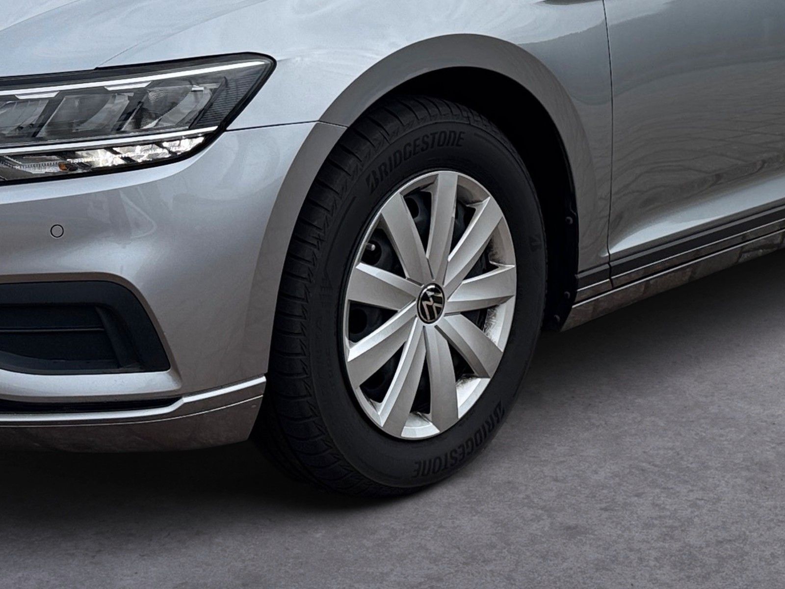 Fahrzeugabbildung Volkswagen Passat Variant 1.5 TSI
