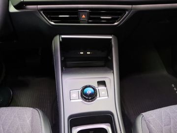 Fahrzeugverkauf 19 Volkswagen Tayron 1.5 eTSI 110 kW Life LED Kamera AHK