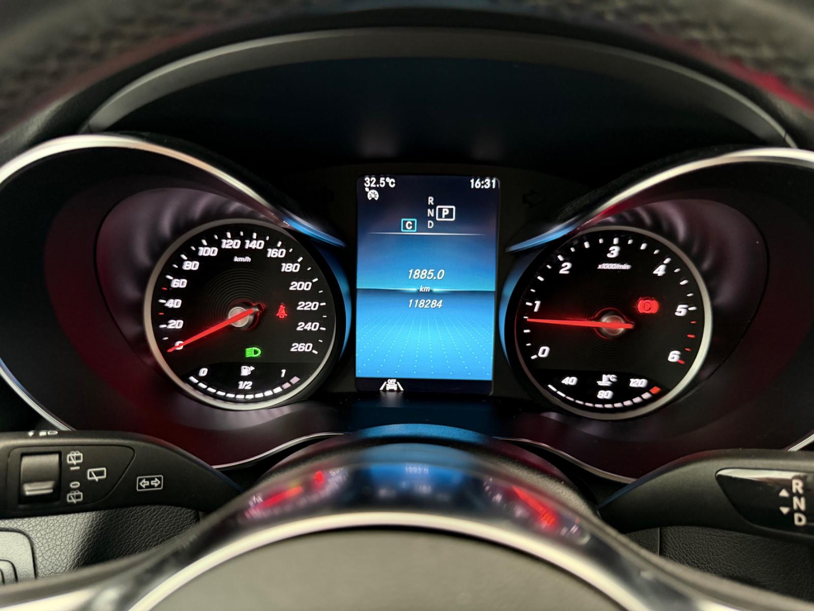 Mercedes-Benz GLC 300d 4Ma.*AMG LINE*LED-AHK-R.KAM-MBUX-TEMPO