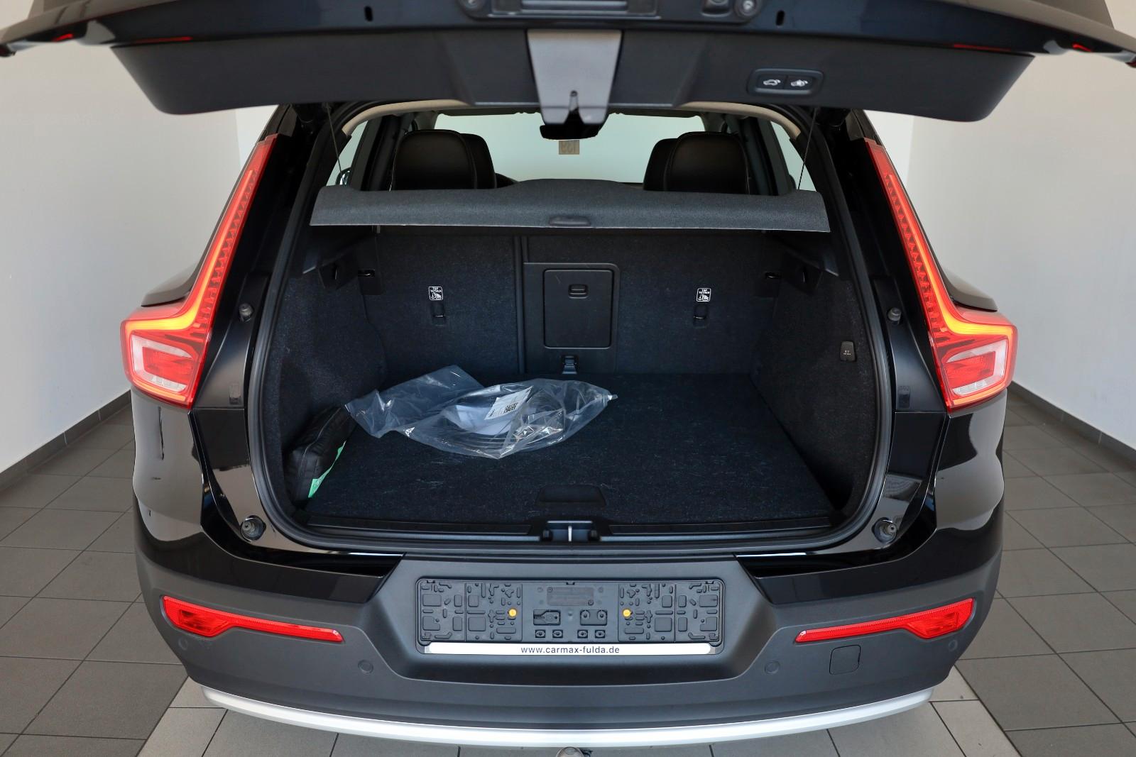 Volvo XC40 Core Recharge,Leder,Navi,LED,SH,Kamera,AHK