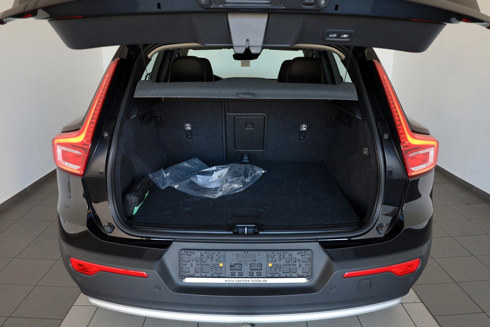 Fahrzeugabbildung Volvo XC40 Core Recharge,Leder,Navi,LED,SH,Kamera,AHK