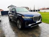 BMW X7 xDrive40i - Hybrid 330 CP - SoftClose - FULL - blaue BMW X7