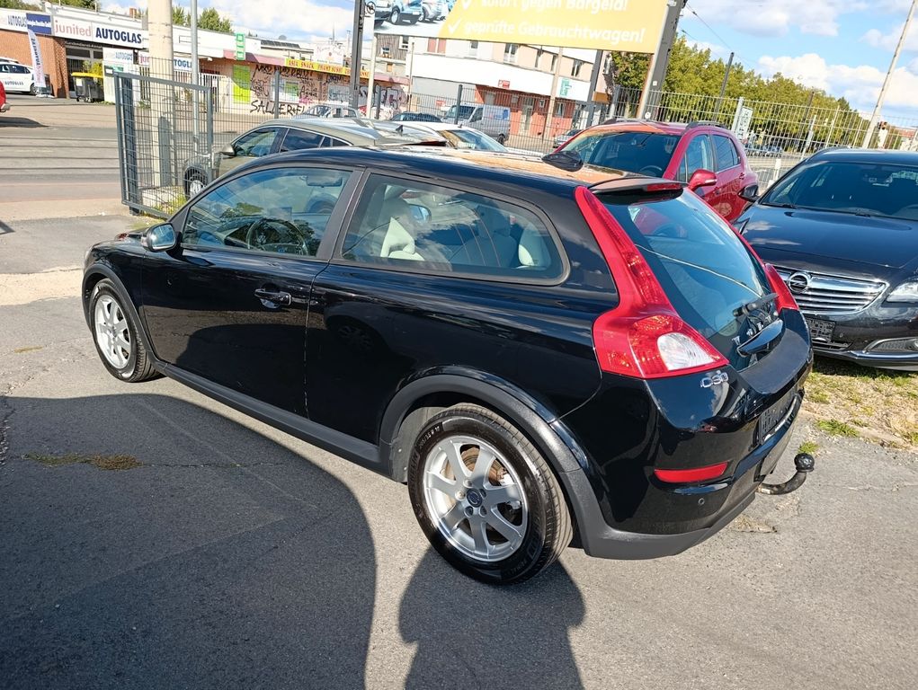 Volvo C30 D2 Kinetic*NAVI*PDC*KLIMAA*MFL*TEMP*USB*ISOF