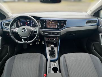 Volkswagen Polo VI United NAVI Active Info-Display