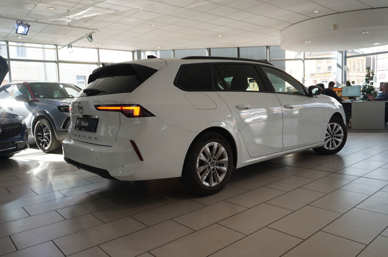 Fahrzeugabbildung Opel Astra L ST 1.5D EDITION NAVI/LED/KAMERA/SHZ/DAB+