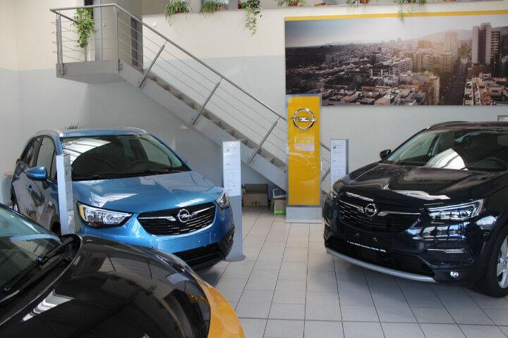 showroom-image-bottom