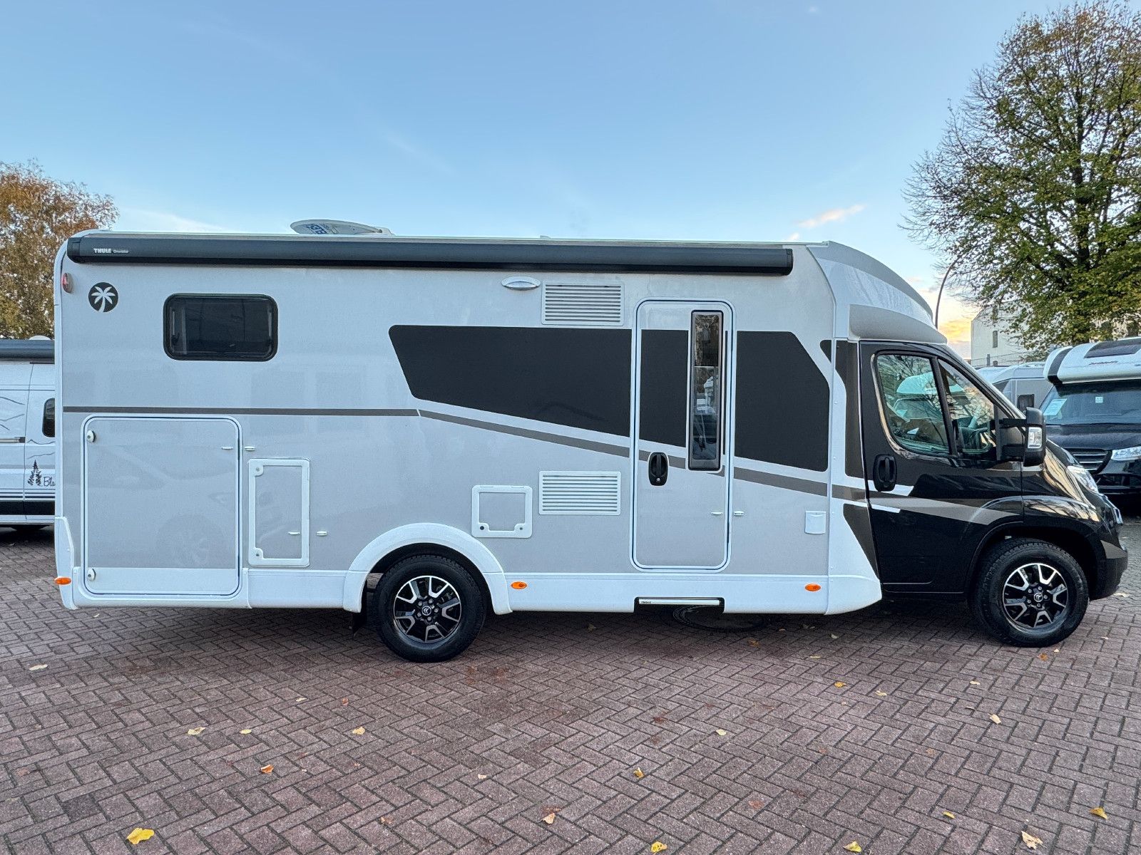 Fahrzeugabbildung Sunlight ADVENTURE EDITION T 68 1HAND KEIN MIETER HUBBETT