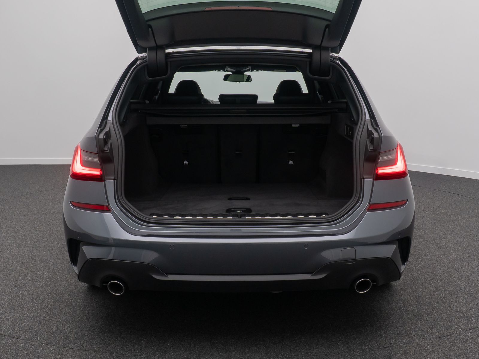 Fahrzeugabbildung BMW 318d M Sport Navi LED AHK DAB FernlichtAss