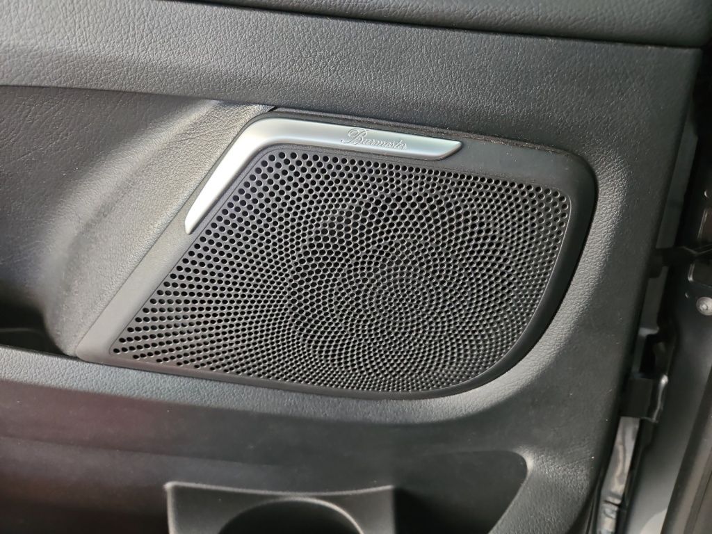 Fahrzeugabbildung Mercedes-Benz V 250 EAV lang 4x4 Tisch Standhzg Sitzbelüftg AH