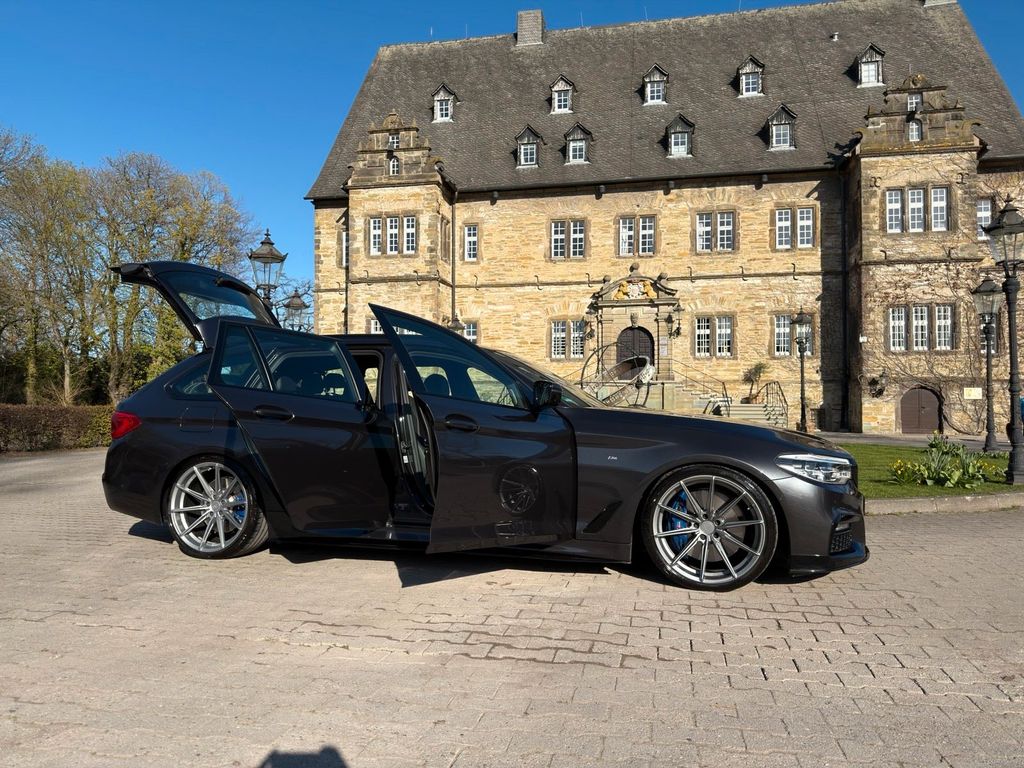Image of BMW 540